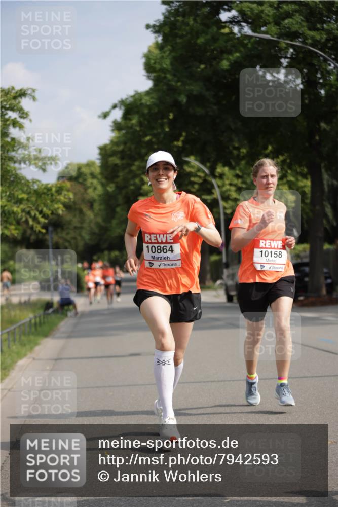 15.06.2025 - REWE Women's Run Jannik Wohlers http://msf.ph/oto/7942593 15.06.2025 08:46:47 Laufen 10864, 10158 meine-sportfotos.de
