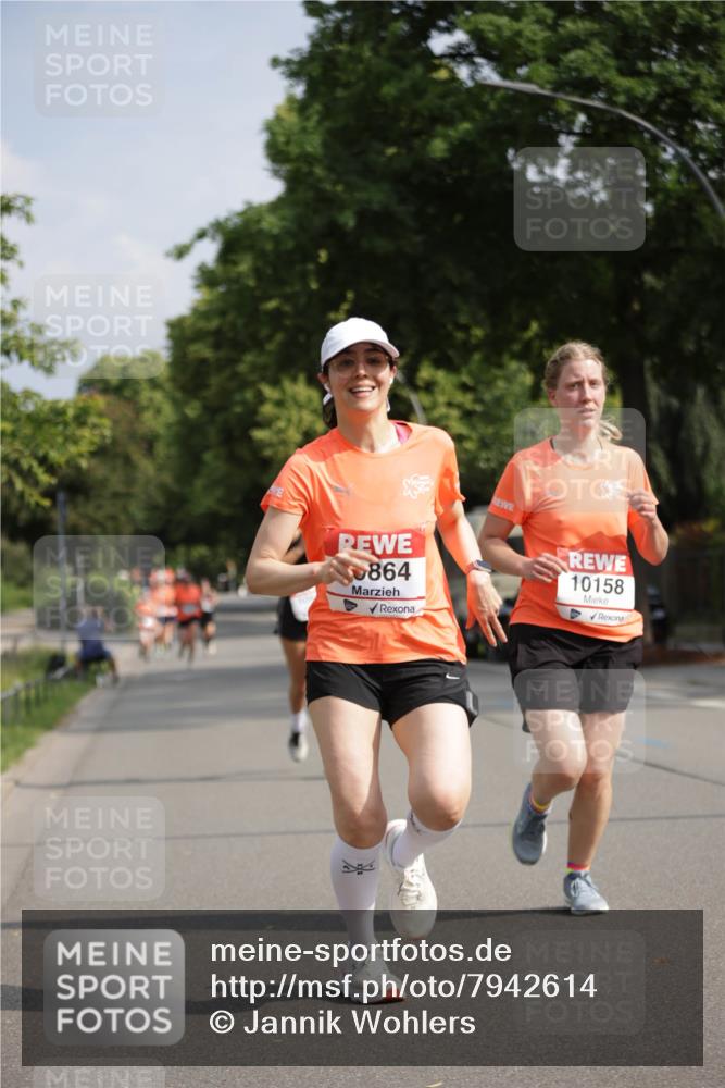 15.06.2025 - REWE Women's Run Jannik Wohlers http://msf.ph/oto/7942614 15.06.2025 08:46:47 Laufen 864, 10158 meine-sportfotos.de