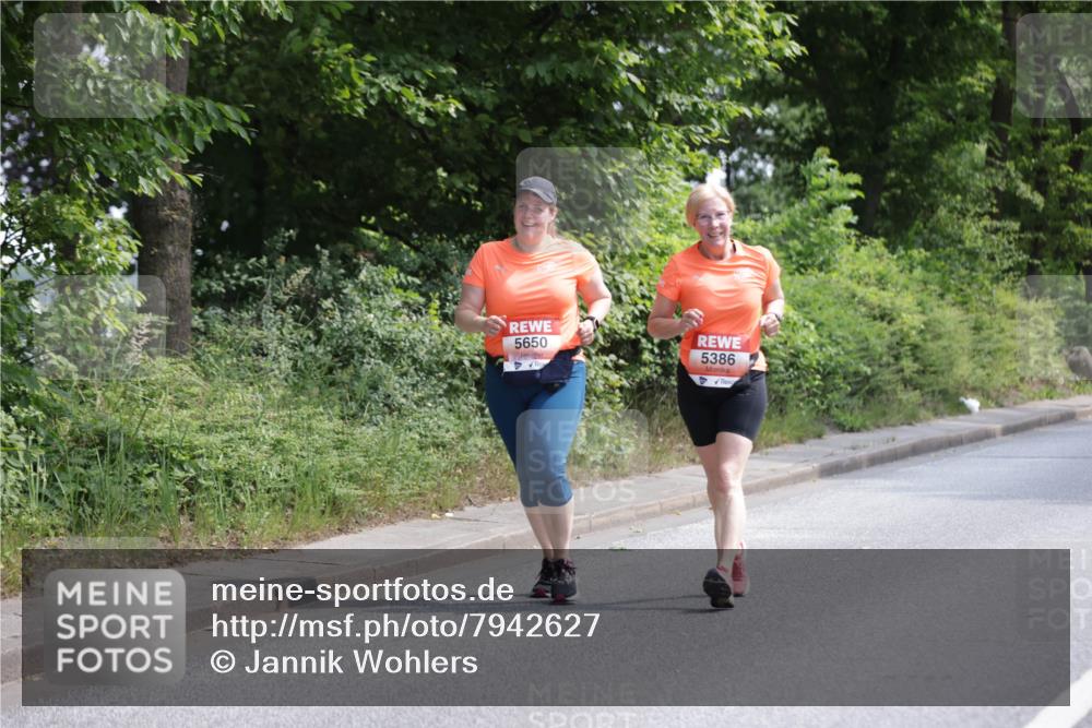 15.06.2025 - REWE Women's Run Jannik Wohlers http://msf.ph/oto/7942627 15.06.2025 10:15:58 Laufen 5650, 5386 meine-sportfotos.de