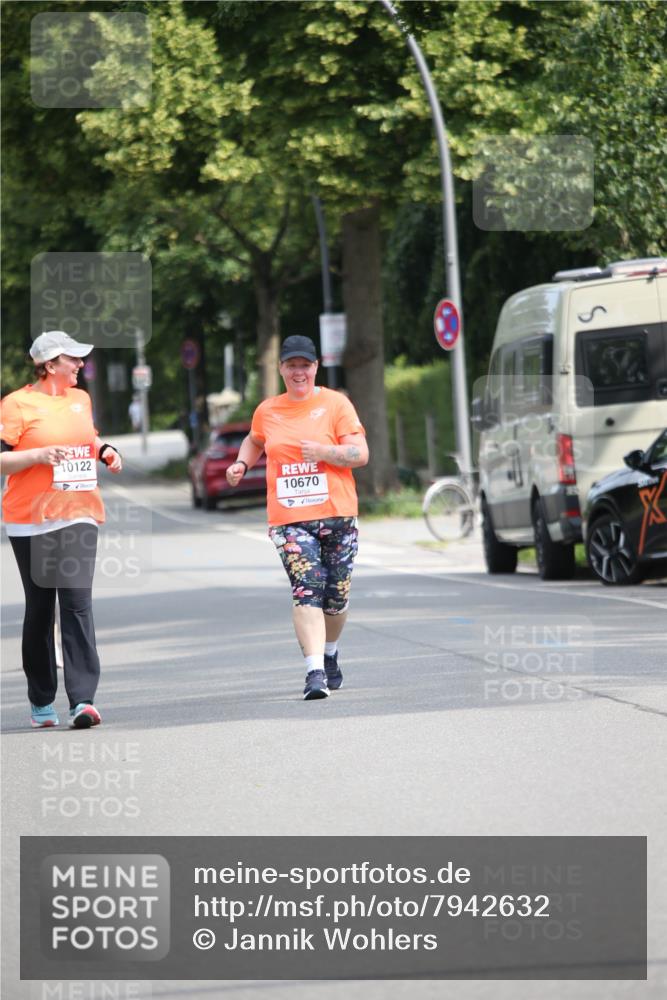 15.06.2025 - REWE Women's Run Jannik Wohlers http://msf.ph/oto/7942632 15.06.2025 10:00:49 Laufen 10122, 10670 meine-sportfotos.de