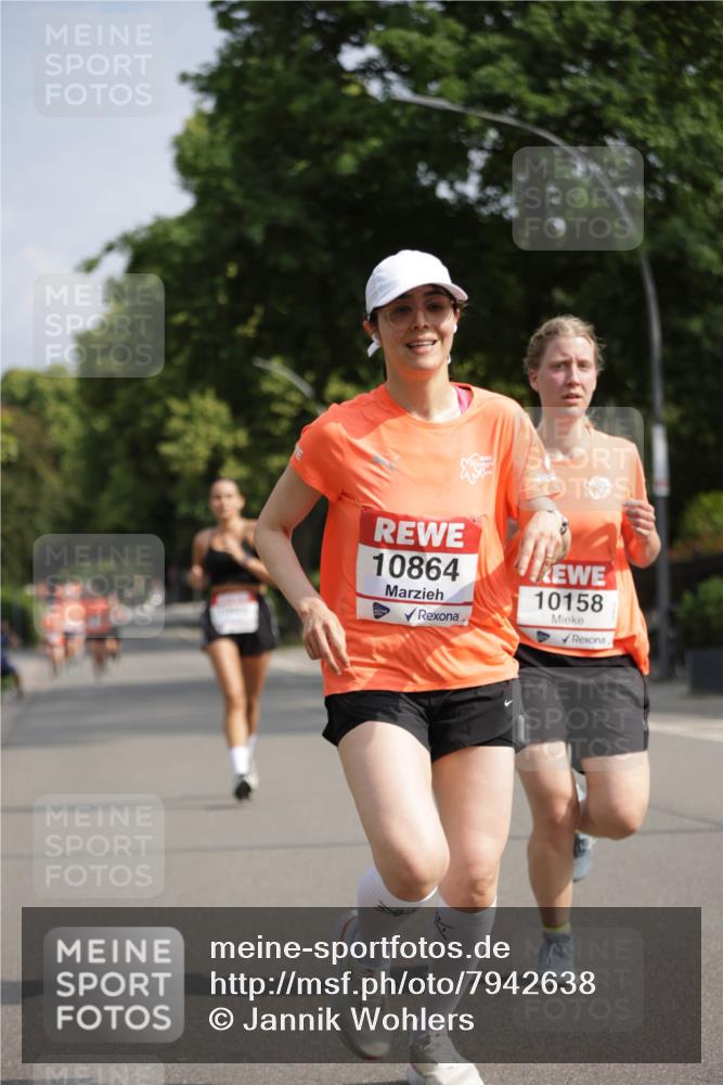 15.06.2025 - REWE Women's Run Jannik Wohlers http://msf.ph/oto/7942638 15.06.2025 08:46:47 Laufen 10864, 10158 meine-sportfotos.de