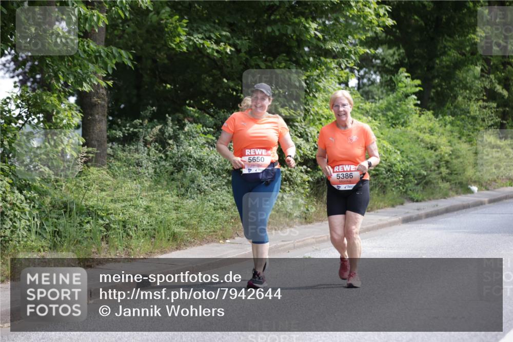 15.06.2025 - REWE Women's Run Jannik Wohlers http://msf.ph/oto/7942644 15.06.2025 10:15:58 Laufen 5650, 5386 meine-sportfotos.de
