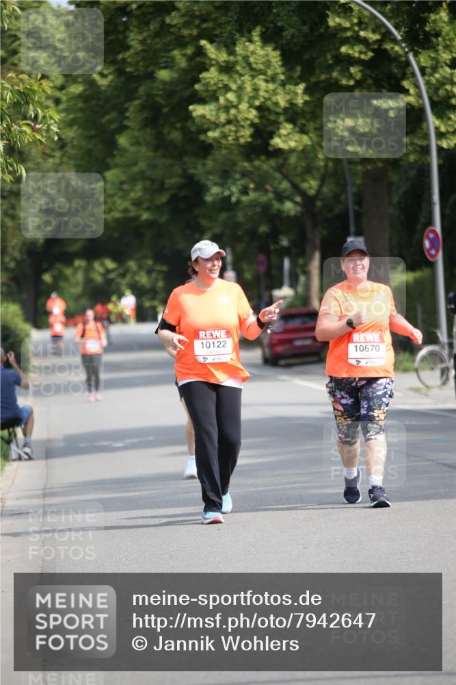 15.06.2025 - REWE Women's Run Jannik Wohlers http://msf.ph/oto/7942647 15.06.2025 10:00:50 Laufen 10122, 10670 meine-sportfotos.de
