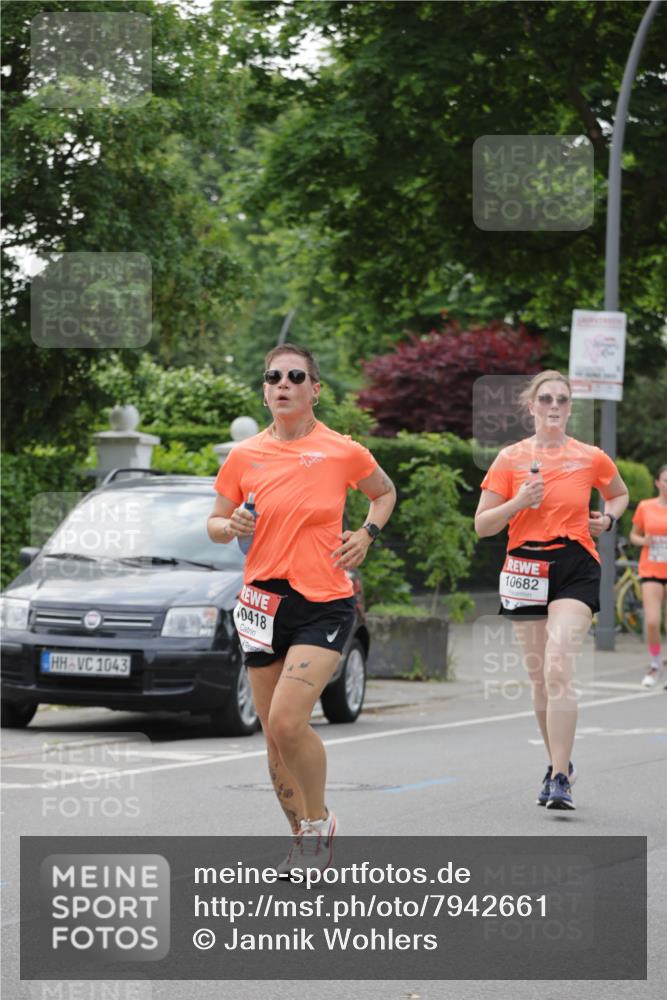 15.06.2025 - REWE Women's Run Jannik Wohlers http://msf.ph/oto/7942661 15.06.2025 08:28:42 Laufen 1043, 0418, 10682 meine-sportfotos.de