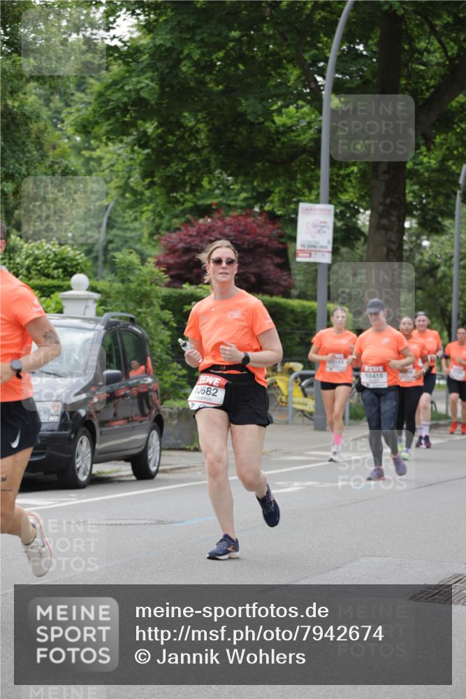 15.06.2025 - REWE Women's Run Jannik Wohlers http://msf.ph/oto/7942674 15.06.2025 08:28:43 Laufen 10682, 0143, 10415 meine-sportfotos.de