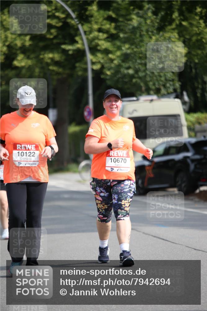 15.06.2025 - REWE Women's Run Jannik Wohlers http://msf.ph/oto/7942694 15.06.2025 10:00:53 Laufen 10122, 10670 meine-sportfotos.de