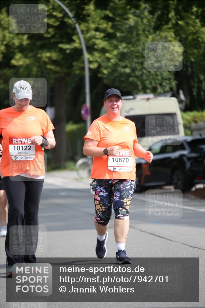 15.06.2025 - REWE Women's Run Jannik Wohlers http://msf.ph/oto/7942701 15.06.2025 10:00:53 Laufen 10122, 10670 meine-sportfotos.de