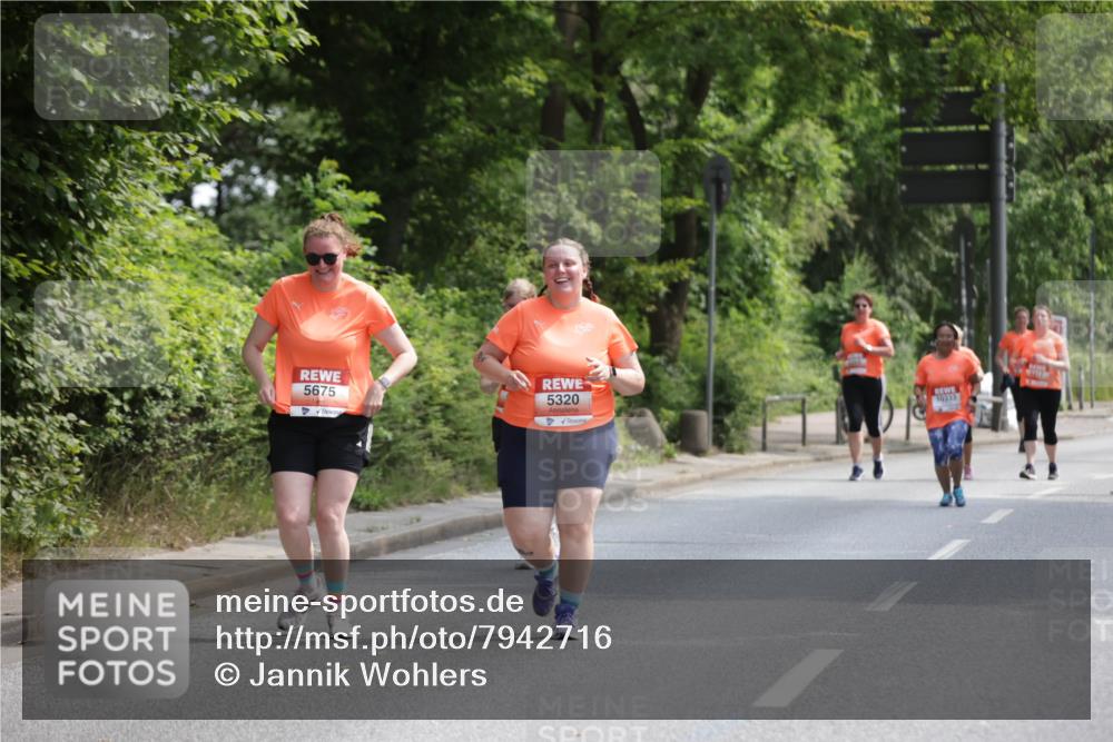 15.06.2025 - REWE Women's Run Jannik Wohlers http://msf.ph/oto/7942716 15.06.2025 10:16:11 Laufen 5675, 5320, 10333 meine-sportfotos.de