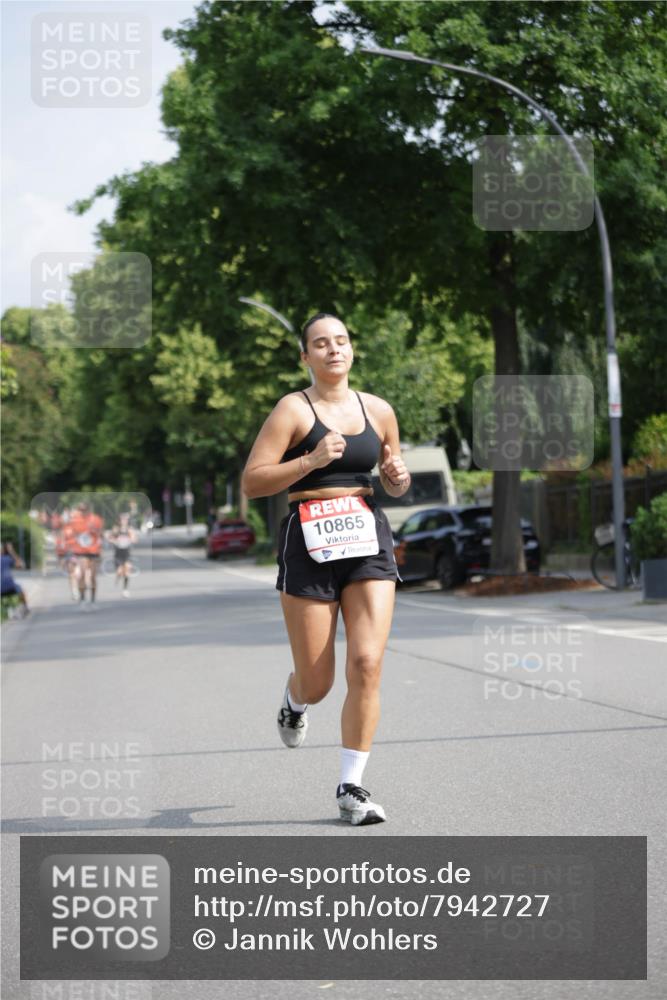 15.06.2025 - REWE Women's Run Jannik Wohlers http://msf.ph/oto/7942727 15.06.2025 08:46:49 Laufen 10865 meine-sportfotos.de