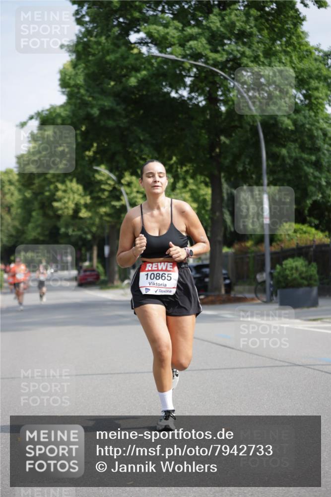 15.06.2025 - REWE Women's Run Jannik Wohlers http://msf.ph/oto/7942733 15.06.2025 08:46:50 Laufen 10865 meine-sportfotos.de