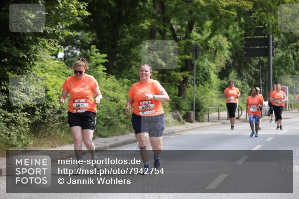 15.06.2025 - REWE Women's Run Jannik Wohlers http://msf.ph/oto/7942754 15.06.2025 10:16:11 Laufen 5675, 5320 meine-sportfotos.de