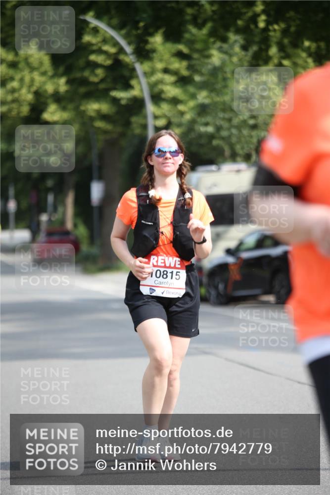 15.06.2025 - REWE Women's Run Jannik Wohlers http://msf.ph/oto/7942779 15.06.2025 10:00:59 Laufen 10815 meine-sportfotos.de