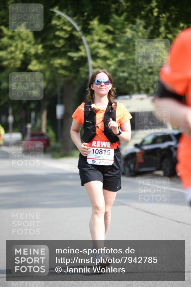15.06.2025 - REWE Women's Run Jannik Wohlers http://msf.ph/oto/7942785 15.06.2025 10:00:59 Laufen 10815 meine-sportfotos.de