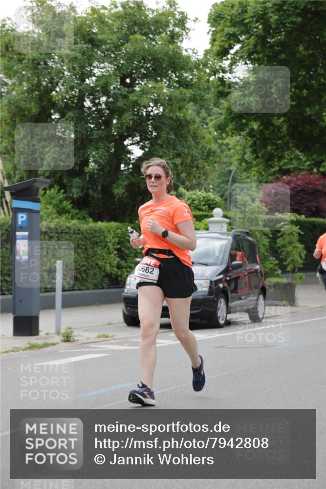 15.06.2025 - REWE Women's Run Jannik Wohlers http://msf.ph/oto/7942808 15.06.2025 08:28:44 Laufen 10682 meine-sportfotos.de
