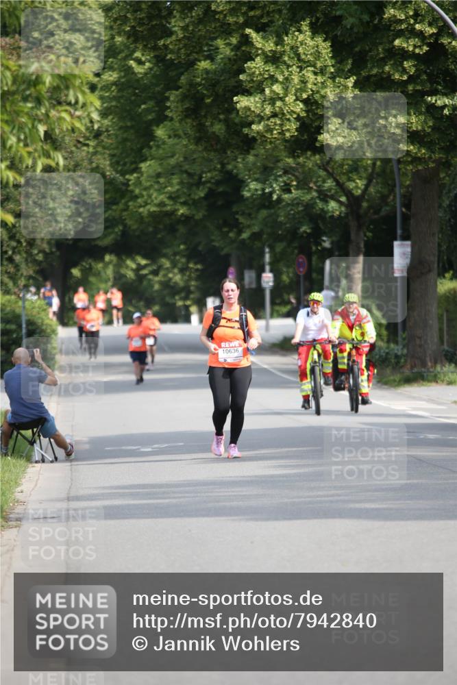 15.06.2025 - REWE Women's Run Jannik Wohlers http://msf.ph/oto/7942840 15.06.2025 10:01:06 Laufen 10636 meine-sportfotos.de