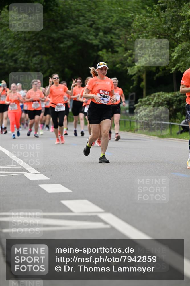 15.06.2025 - REWE Women's Run Dr. Thomas Lammeyer http://msf.ph/oto/7942859 15.06.2025 09:21:50 Laufen 10846, 46 meine-sportfotos.de