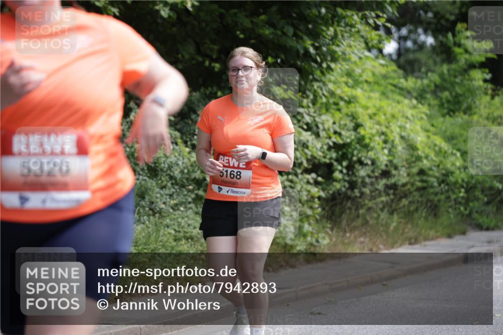 15.06.2025 - REWE Women's Run Jannik Wohlers http://msf.ph/oto/7942893 15.06.2025 10:16:16 Laufen 5320, 5168 meine-sportfotos.de