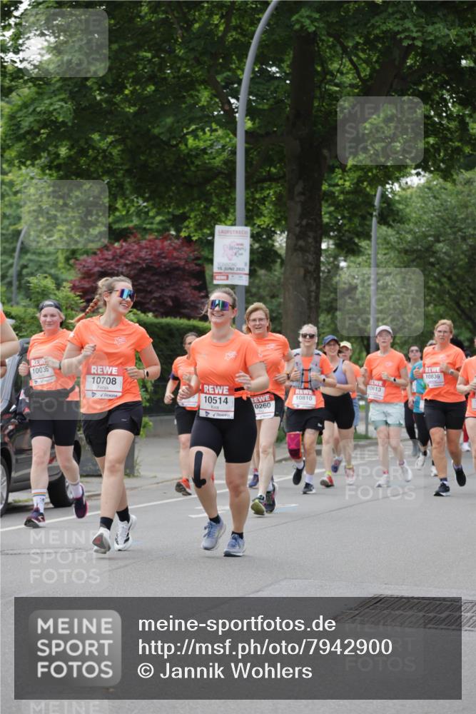 15.06.2025 - REWE Women's Run Jannik Wohlers http://msf.ph/oto/7942900 15.06.2025 08:28:48 Laufen 15, 2025, 10035, 10708, 10514, 10836, 10613, 10810, 0260 meine-sportfotos.de