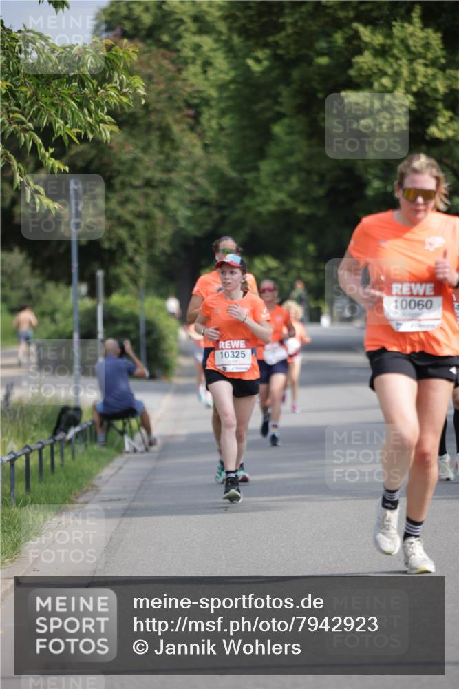 15.06.2025 - REWE Women's Run Jannik Wohlers http://msf.ph/oto/7942923 15.06.2025 08:46:57 Laufen 10325, 10060 meine-sportfotos.de