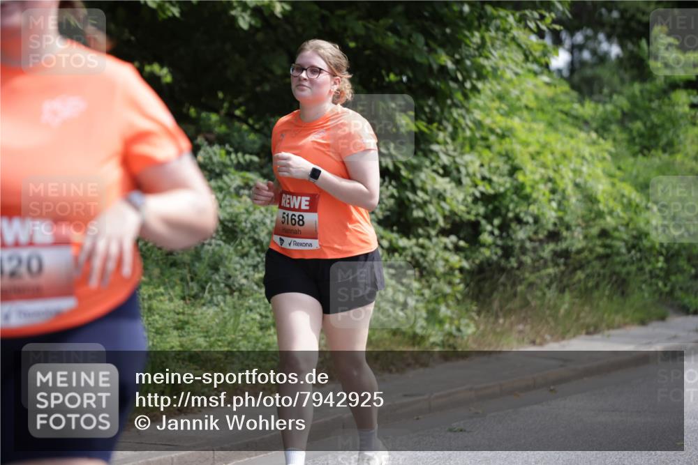 15.06.2025 - REWE Women's Run Jannik Wohlers http://msf.ph/oto/7942925 15.06.2025 10:16:16 Laufen 120, 5168 meine-sportfotos.de