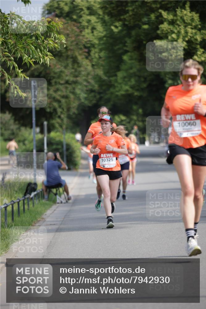 15.06.2025 - REWE Women's Run Jannik Wohlers http://msf.ph/oto/7942930 15.06.2025 08:46:57 Laufen 10325, 10060 meine-sportfotos.de