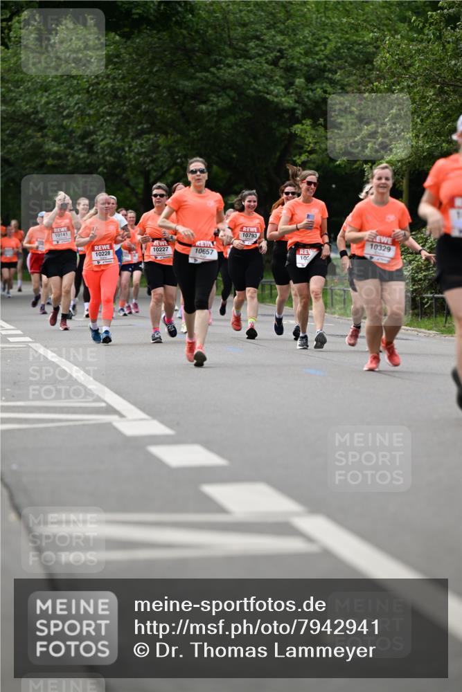 15.06.2025 - REWE Women's Run Dr. Thomas Lammeyer http://msf.ph/oto/7942941 15.06.2025 09:21:52 Laufen 10657, 10329 meine-sportfotos.de