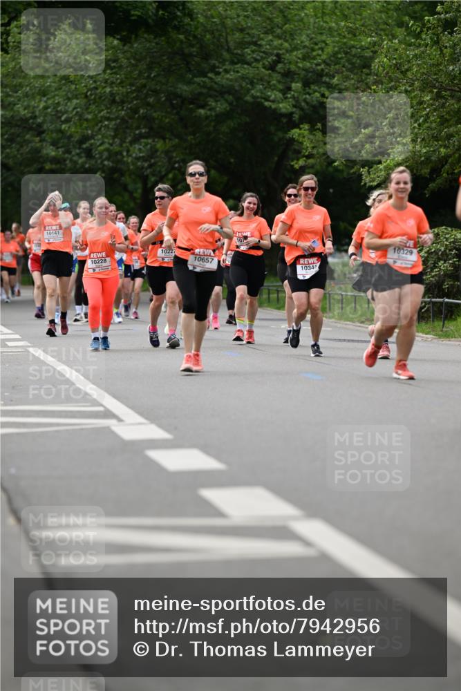 15.06.2025 - REWE Women's Run Dr. Thomas Lammeyer http://msf.ph/oto/7942956 15.06.2025 09:21:52 Laufen 10345, 10329 meine-sportfotos.de