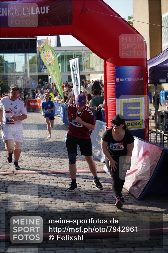 13.06.2025 - Holstenköstenlauf Felixshl http://msf.ph/oto/7942961 13.06.2025 18:08:30 Laufen 2660, 3001, 3028, 3625 meine-sportfotos.de