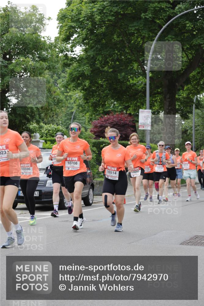 15.06.2025 - REWE Women's Run Jannik Wohlers http://msf.ph/oto/7942970 15.06.2025 08:28:49 Laufen 023, 10596, 43, 100, 15, 2025, 10708, 10613, 10514, 0260, 0242, 10810 meine-sportfotos.de