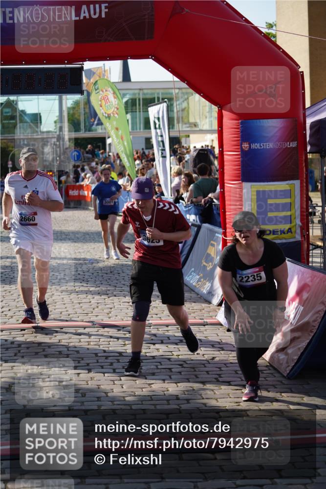 13.06.2025 - Holstenköstenlauf Felixshl http://msf.ph/oto/7942975 13.06.2025 18:08:30 Laufen 2660, 3001, 3028, 3625 meine-sportfotos.de