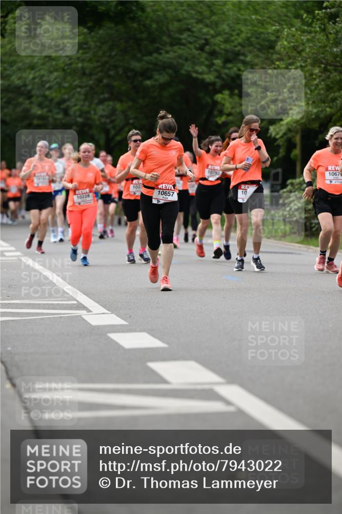 15.06.2025 - REWE Women's Run Dr. Thomas Lammeyer http://msf.ph/oto/7943022 15.06.2025 09:21:53 Laufen 10228, 10657 meine-sportfotos.de