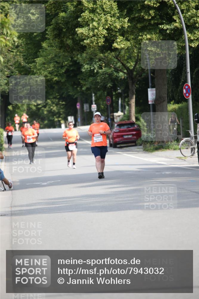 15.06.2025 - REWE Women's Run Jannik Wohlers http://msf.ph/oto/7943032 15.06.2025 10:01:28 Laufen 10660 meine-sportfotos.de