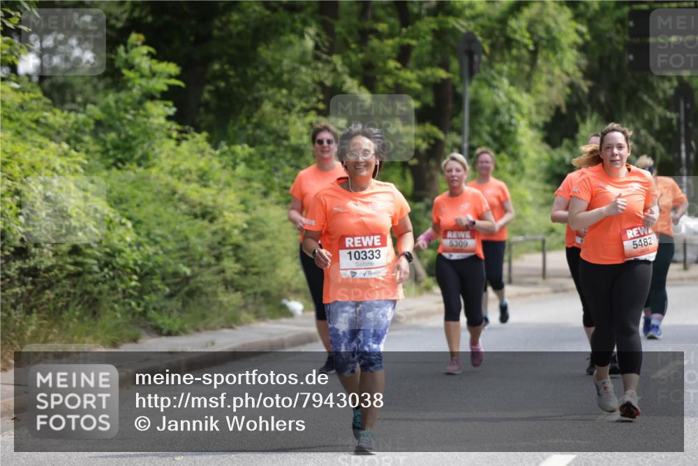 15.06.2025 - REWE Women's Run Jannik Wohlers http://msf.ph/oto/7943038 15.06.2025 10:16:19 Laufen 10333, 5309, 5482 meine-sportfotos.de