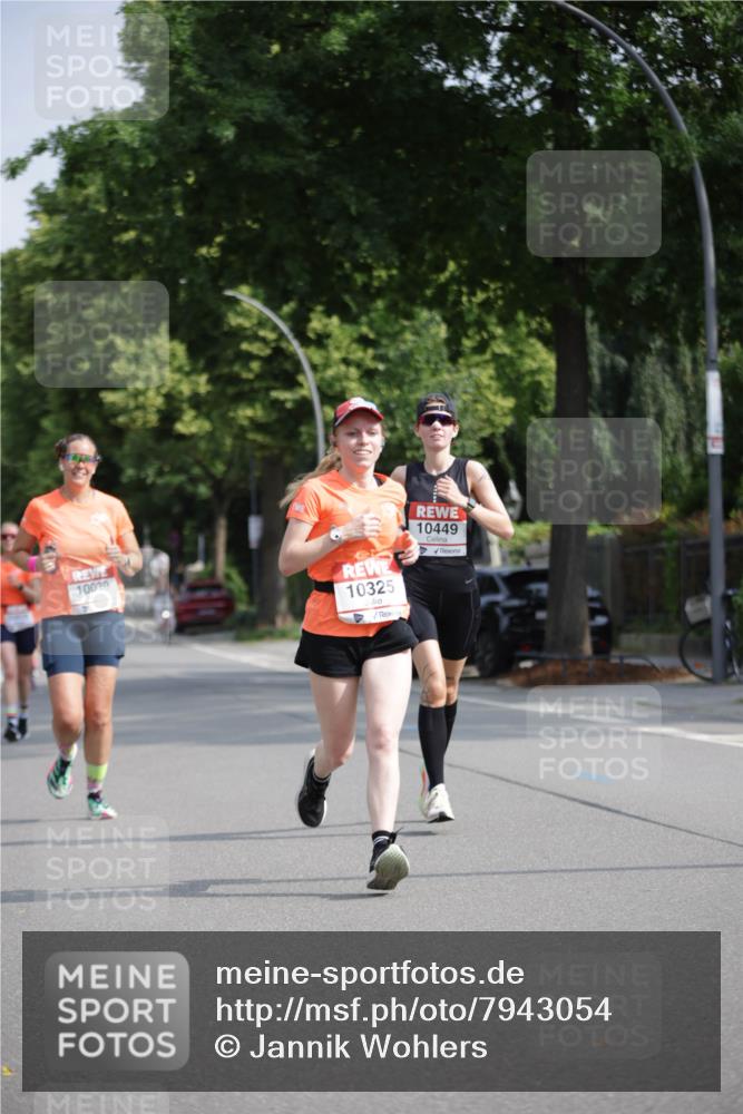 15.06.2025 - REWE Women's Run Jannik Wohlers http://msf.ph/oto/7943054 15.06.2025 08:47:00 Laufen 10030, 10325, 10449 meine-sportfotos.de