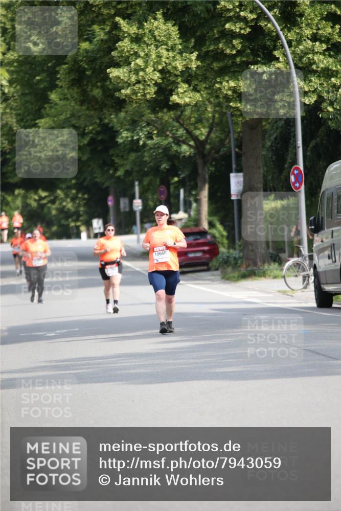 15.06.2025 - REWE Women's Run Jannik Wohlers http://msf.ph/oto/7943059 15.06.2025 10:01:30 Laufen  meine-sportfotos.de