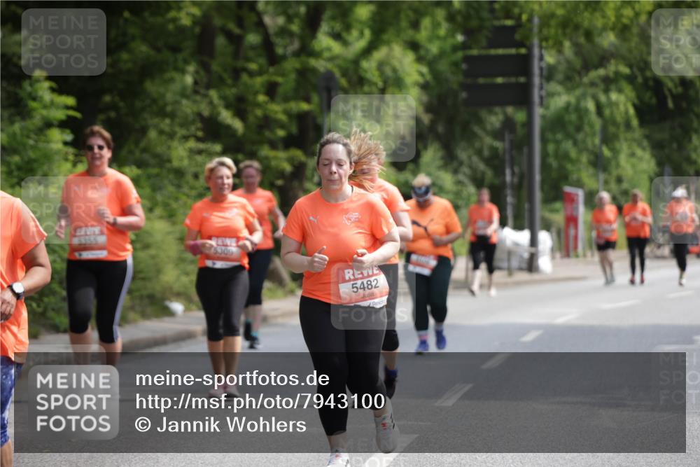 15.06.2025 - REWE Women's Run Jannik Wohlers http://msf.ph/oto/7943100 15.06.2025 10:16:22 Laufen 5355, 5309, 5482 meine-sportfotos.de