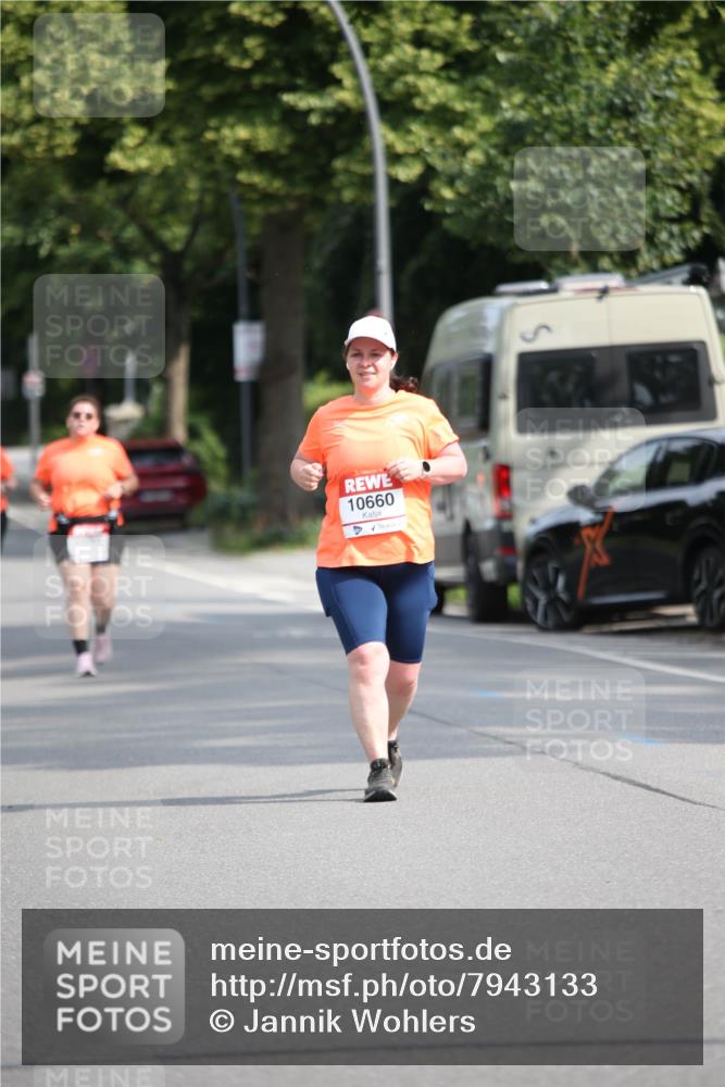 15.06.2025 - REWE Women's Run Jannik Wohlers http://msf.ph/oto/7943133 15.06.2025 10:01:38 Laufen 10660 meine-sportfotos.de