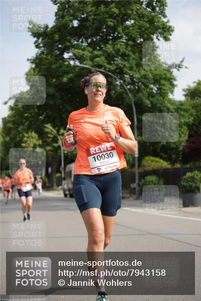 15.06.2025 - REWE Women's Run Jannik Wohlers http://msf.ph/oto/7943158 15.06.2025 08:47:03 Laufen 10030 meine-sportfotos.de