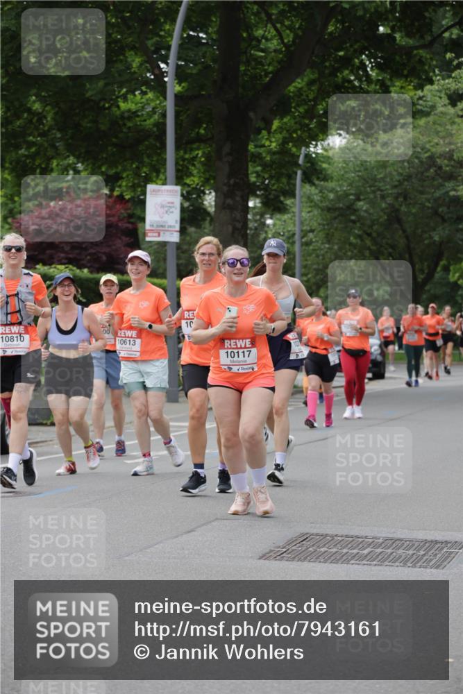 15.06.2025 - REWE Women's Run Jannik Wohlers http://msf.ph/oto/7943161 15.06.2025 08:28:52 Laufen 10613, 10117 meine-sportfotos.de