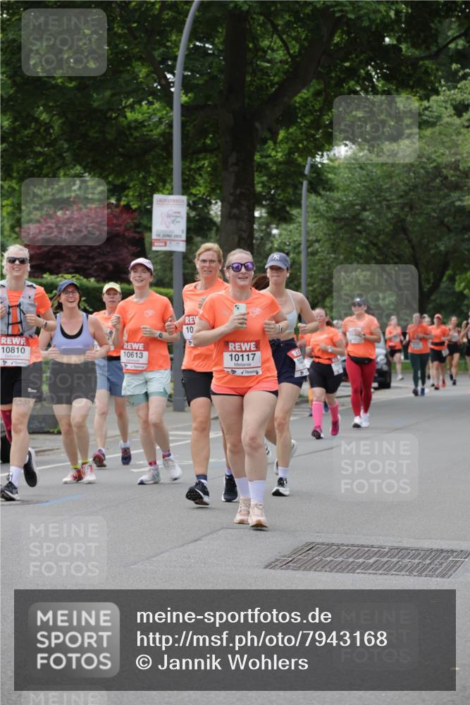 15.06.2025 - REWE Women's Run Jannik Wohlers http://msf.ph/oto/7943168 15.06.2025 08:28:52 Laufen 15, 2825, 10, 10810, 10613, 10117, 100 meine-sportfotos.de