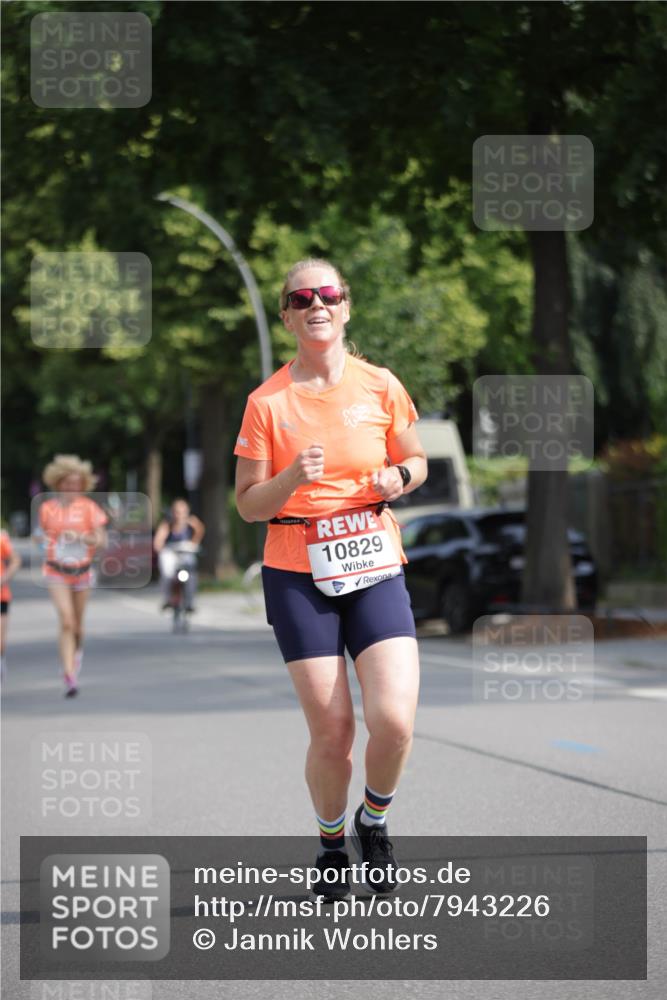 15.06.2025 - REWE Women's Run Jannik Wohlers http://msf.ph/oto/7943226 15.06.2025 08:47:05 Laufen 10829 meine-sportfotos.de