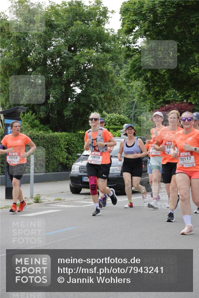 15.06.2025 - REWE Women's Run Jannik Wohlers http://msf.ph/oto/7943241 15.06.2025 08:28:53 Laufen 10358, 10, 10810, 100, 10117 meine-sportfotos.de