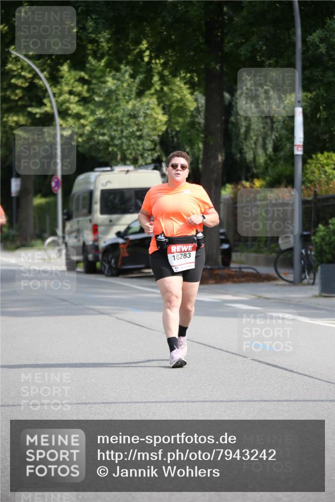 15.06.2025 - REWE Women's Run Jannik Wohlers http://msf.ph/oto/7943242 15.06.2025 10:01:47 Laufen 10283 meine-sportfotos.de