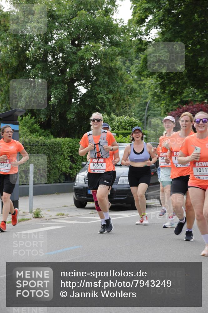15.06.2025 - REWE Women's Run Jannik Wohlers http://msf.ph/oto/7943249 15.06.2025 08:28:53 Laufen 0358, 10810 meine-sportfotos.de
