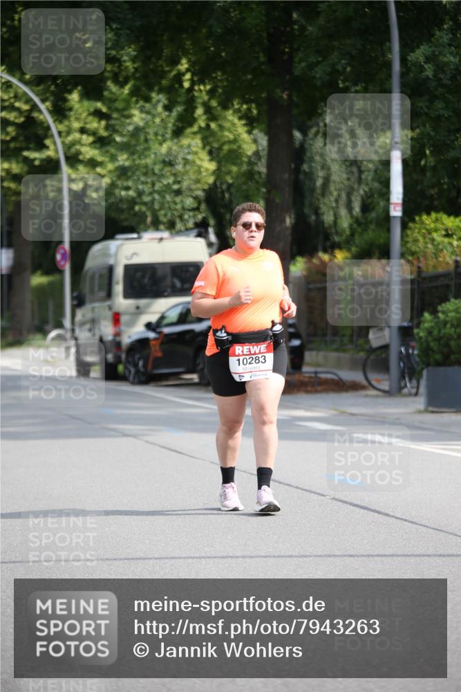 15.06.2025 - REWE Women's Run Jannik Wohlers http://msf.ph/oto/7943263 15.06.2025 10:01:47 Laufen 10283 meine-sportfotos.de