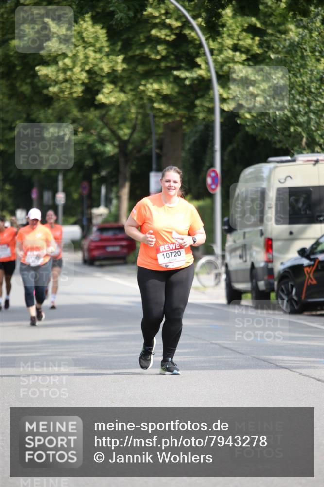 15.06.2025 - REWE Women's Run Jannik Wohlers http://msf.ph/oto/7943278 15.06.2025 10:01:49 Laufen 10720 meine-sportfotos.de