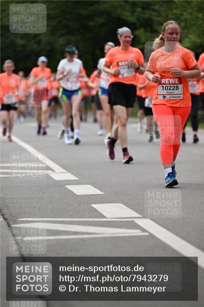 15.06.2025 - REWE Women's Run Dr. Thomas Lammeyer http://msf.ph/oto/7943279 15.06.2025 09:21:59 Laufen 10141, 10228 meine-sportfotos.de
