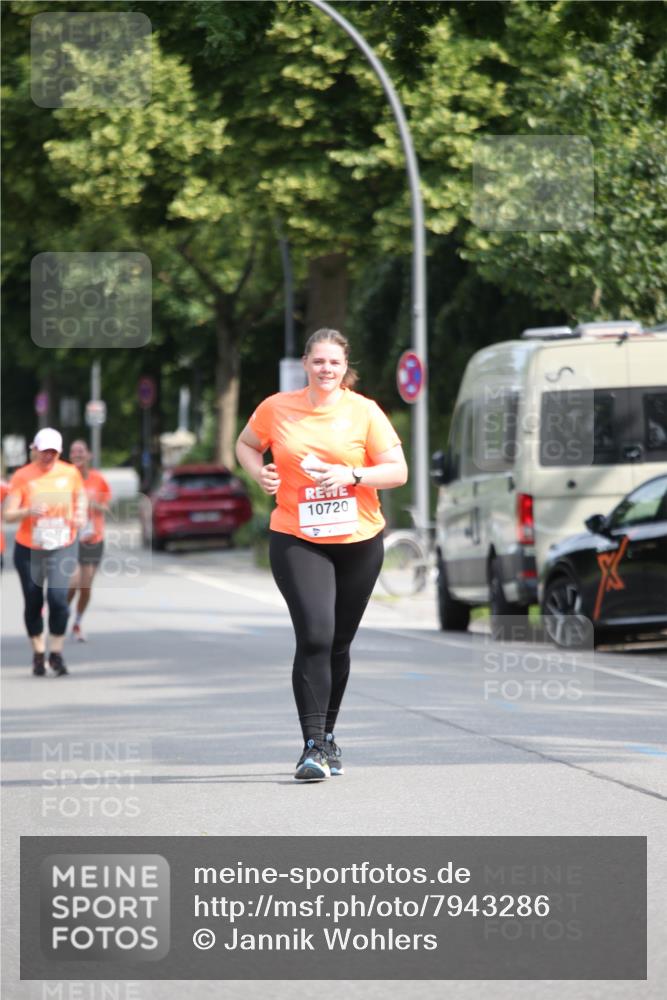 15.06.2025 - REWE Women's Run Jannik Wohlers http://msf.ph/oto/7943286 15.06.2025 10:01:50 Laufen 10720 meine-sportfotos.de