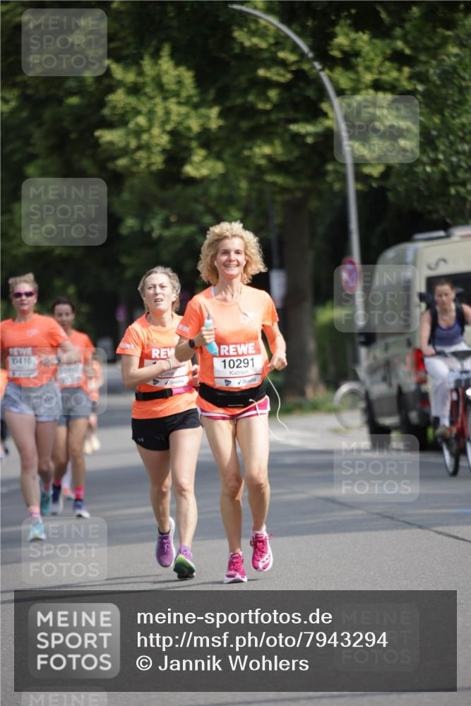 15.06.2025 - REWE Women's Run Jannik Wohlers http://msf.ph/oto/7943294 15.06.2025 08:47:08 Laufen 00410, 10291 meine-sportfotos.de
