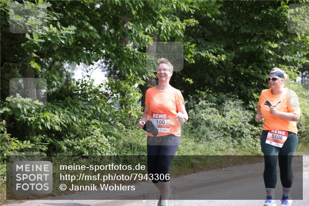 15.06.2025 - REWE Women's Run Jannik Wohlers http://msf.ph/oto/7943306 15.06.2025 10:16:31 Laufen 100, 5106 meine-sportfotos.de